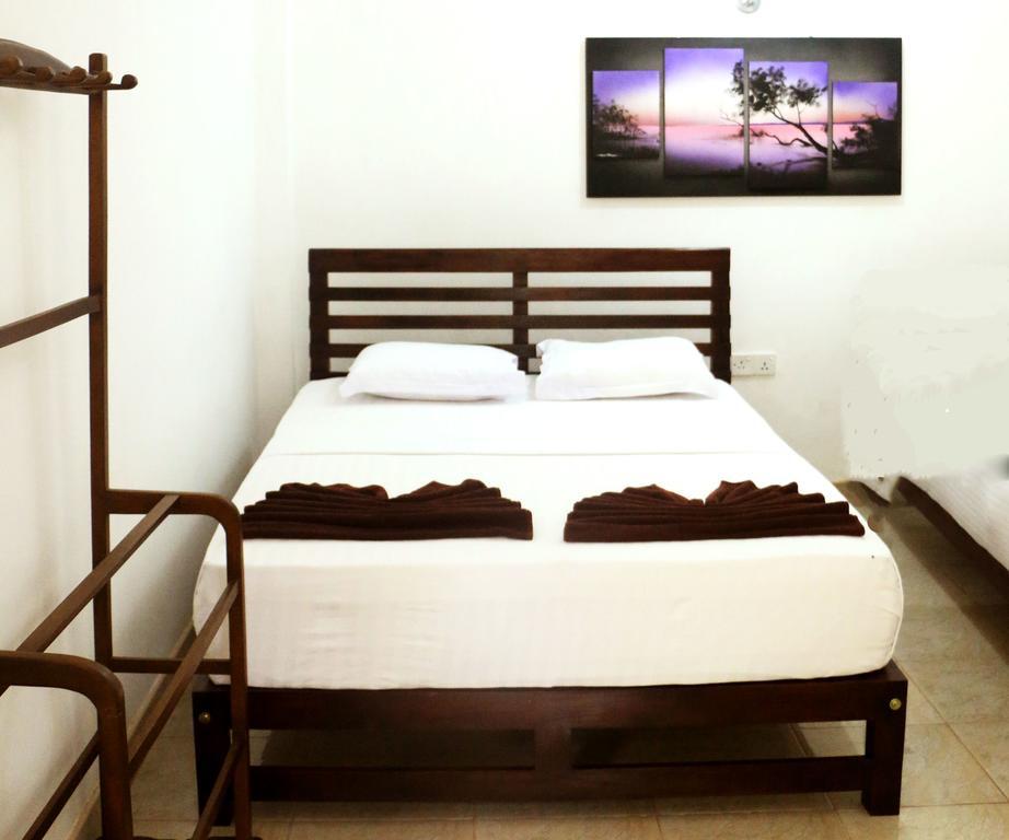 אנוראדפורה Hotel T & T מראה חיצוני תמונה