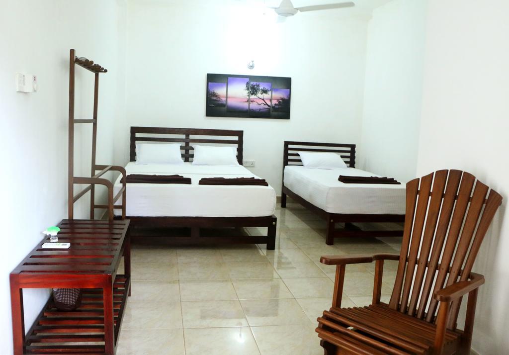 אנוראדפורה Hotel T & T מראה חיצוני תמונה