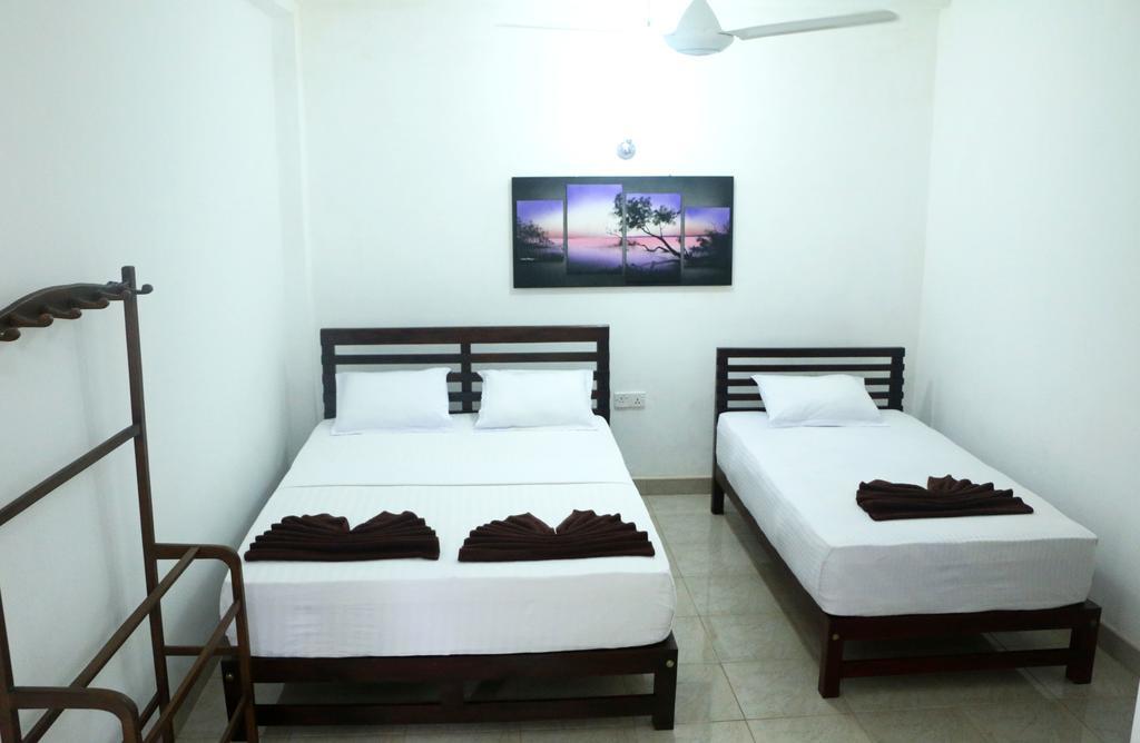 אנוראדפורה Hotel T & T מראה חיצוני תמונה