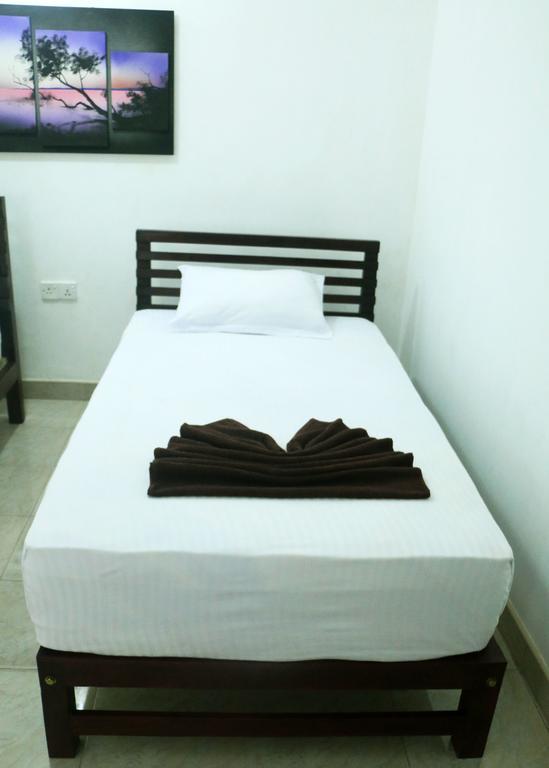 אנוראדפורה Hotel T & T מראה חיצוני תמונה